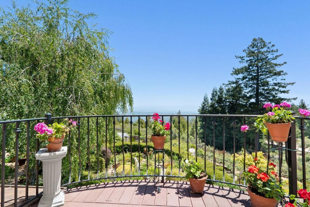 200 Mcamant Drive Property Photo 41