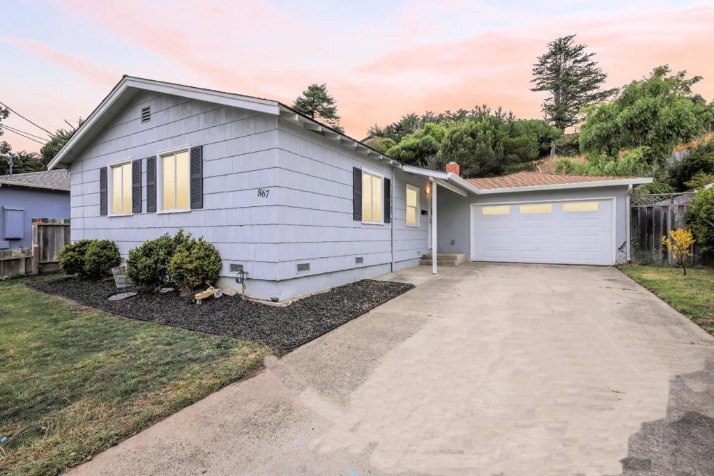 867 Serena Drive Property Photo 1