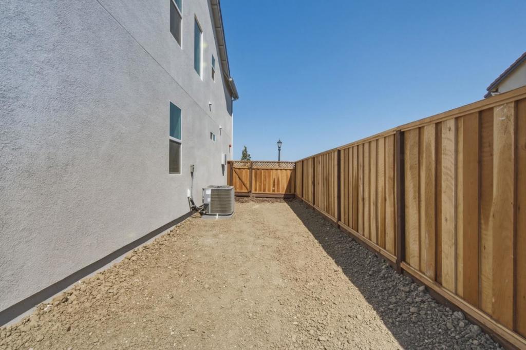 113 Carmona Drive Property Photo 42