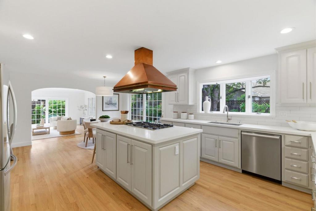 8 Almendra Lane Property Photo 3