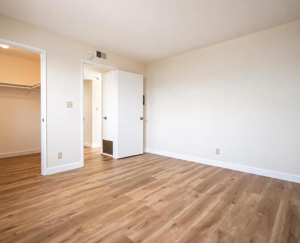 1212 W Mckinley Avenue Property Photo 6