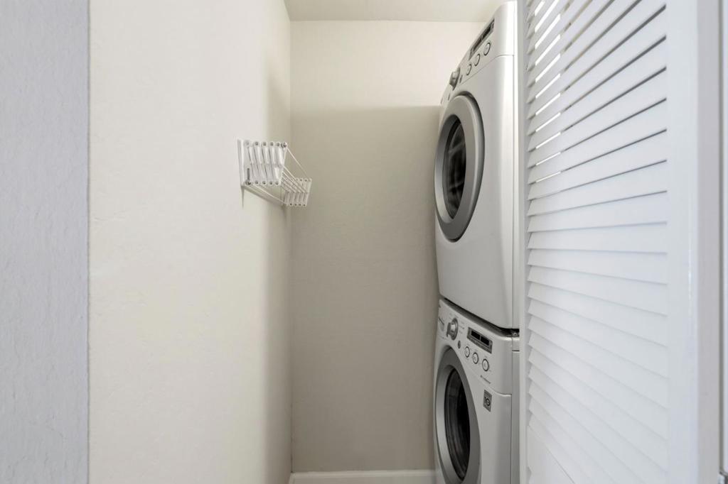 1031 Crestview Drive 106 Property Photo 16