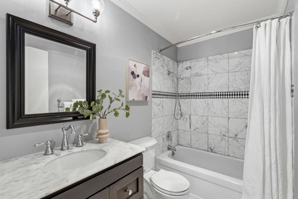 1031 Crestview Drive 106 Property Photo 27
