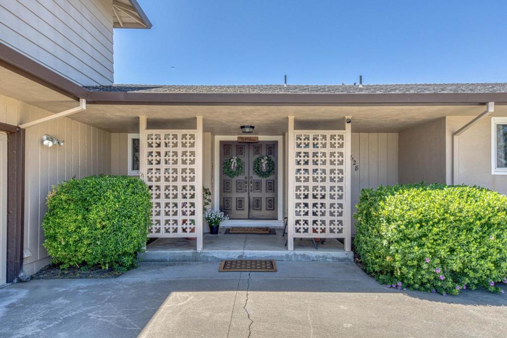 628 Alameda Avenue Property Photo 5