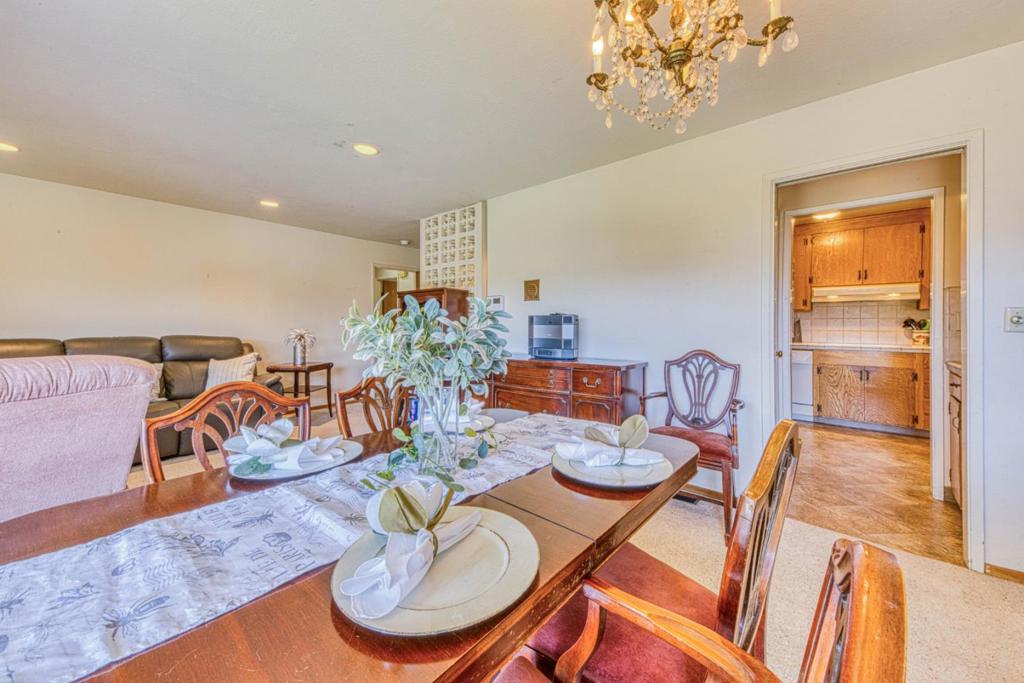 628 Alameda Avenue Property Photo 11