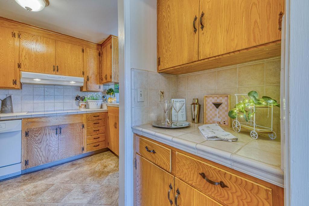 628 Alameda Avenue Property Photo 12