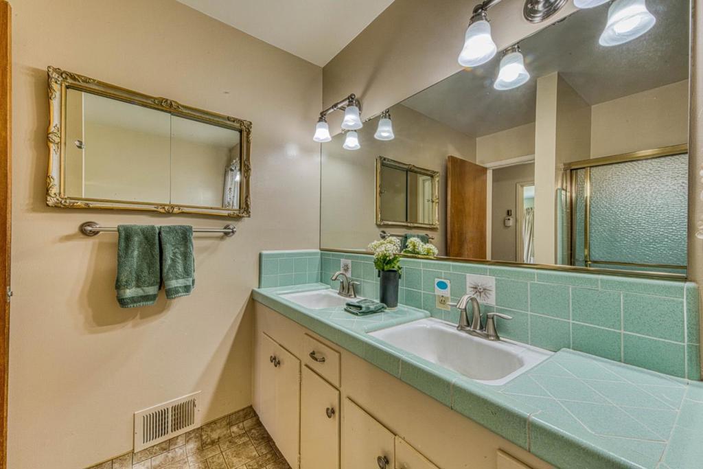 628 Alameda Avenue Property Photo 33