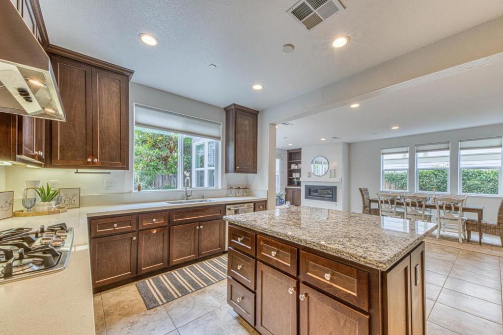2717 Parkview Way Property Photo 16