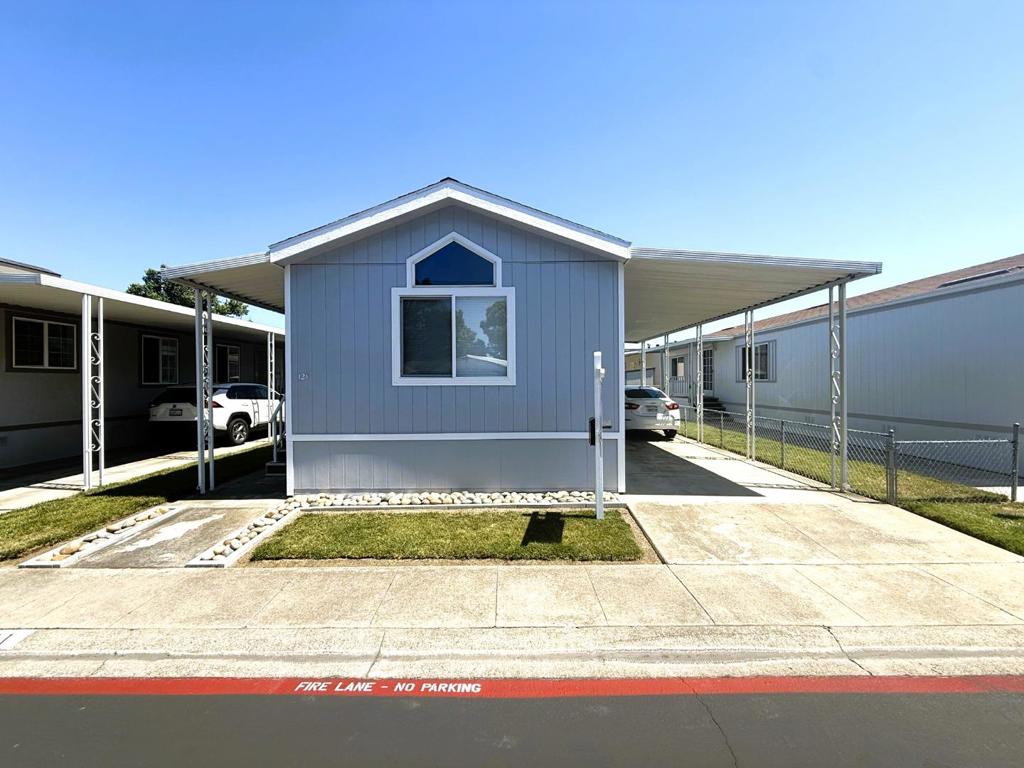 1358 Oakland Road 121 Property Photo 1