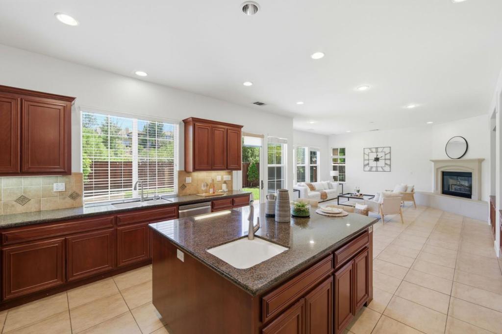 115 Macedon Court Property Photo 12