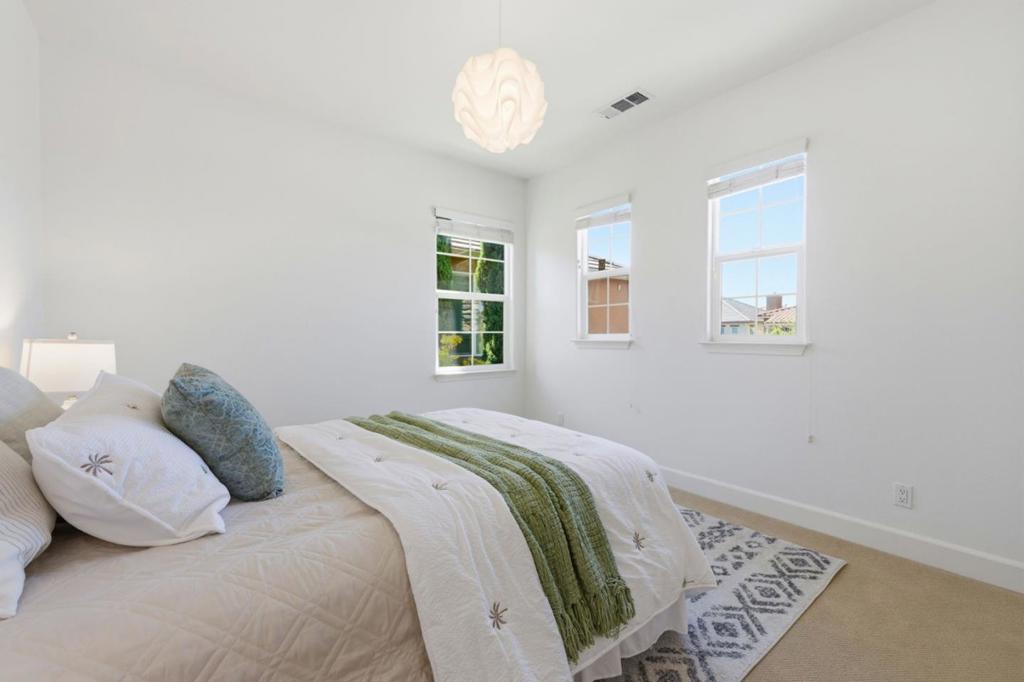 115 Macedon Court Property Photo 31