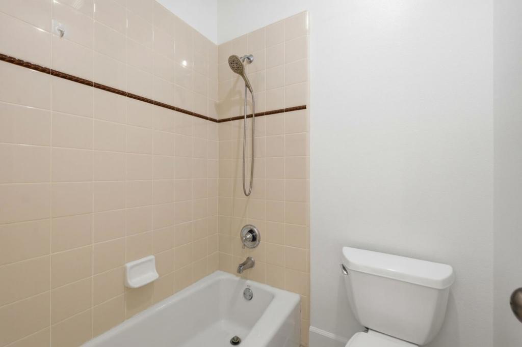 115 Macedon Court Property Photo 38