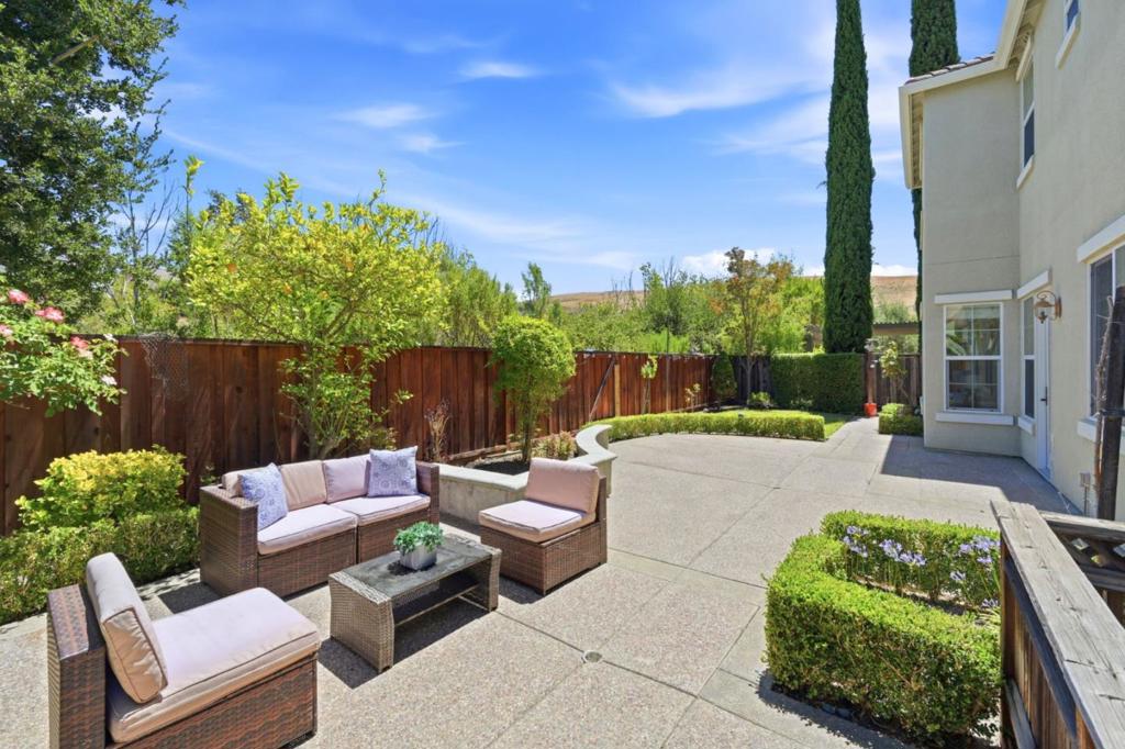115 Macedon Court Property Photo 44