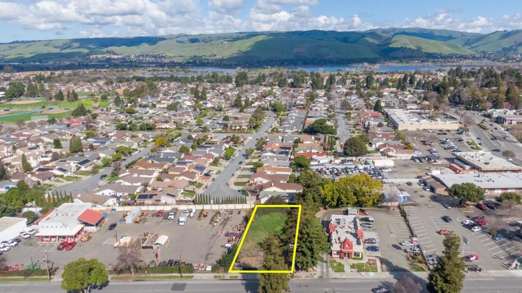 36800 Fremont Boulevard Property Photo 5