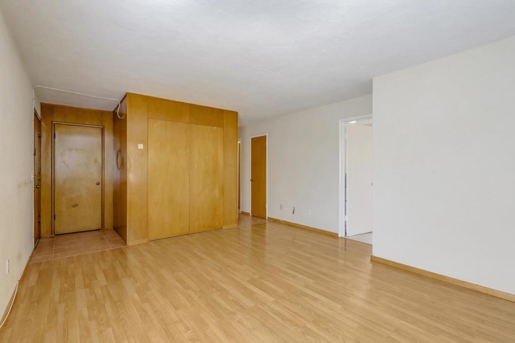 2110 Williams Street Property Photo 5