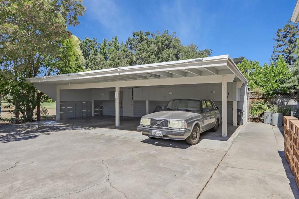 2110 Williams Street Property Photo 11