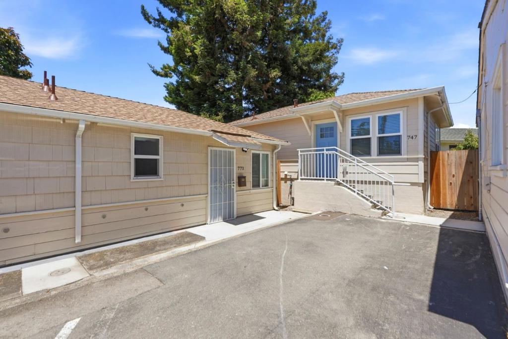 755 Fargo Avenue Property Photo 8
