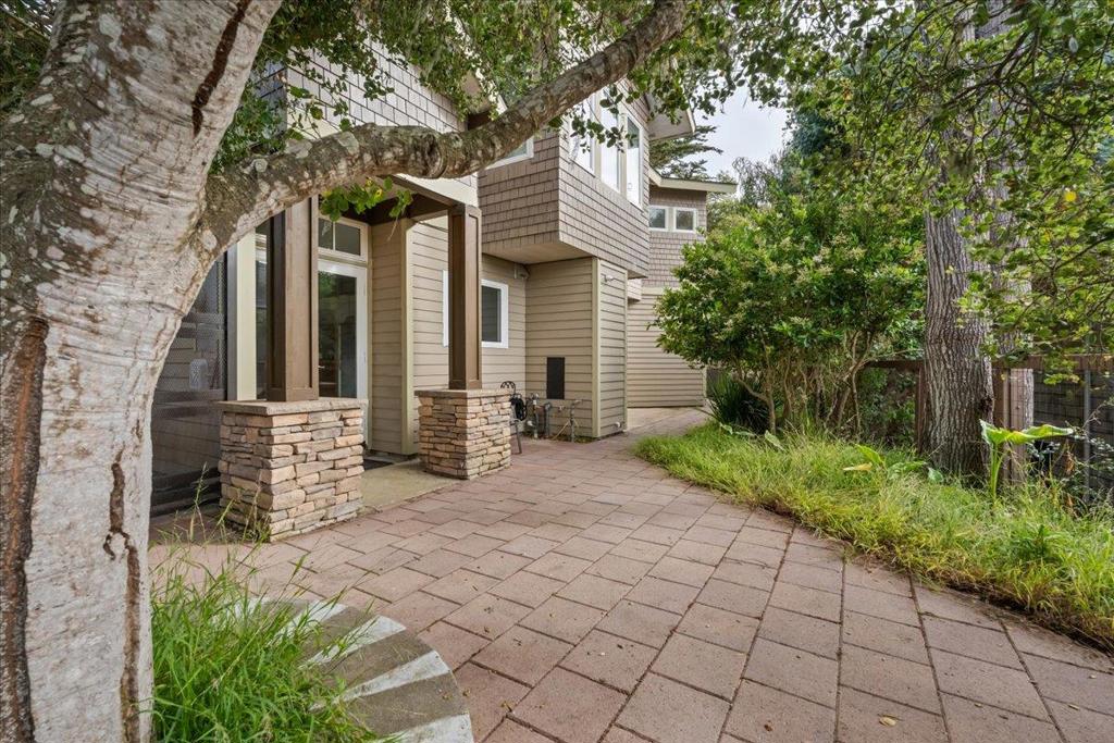 957 Syida Drive Property Photo 37