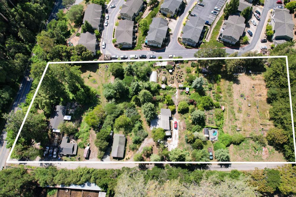 6060 Freedom Boulevard Property Photo 1