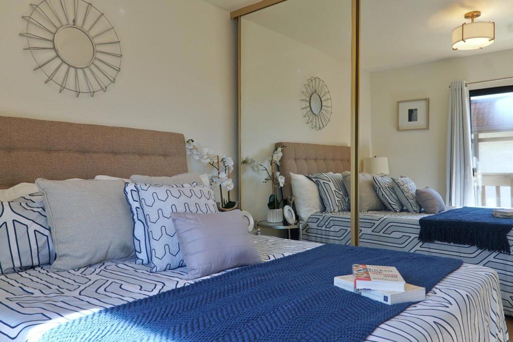 7299 Via Vico Property Photo 16