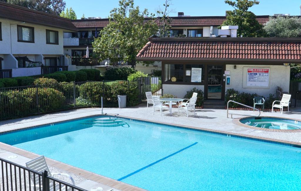 7299 Via Vico Property Photo 26