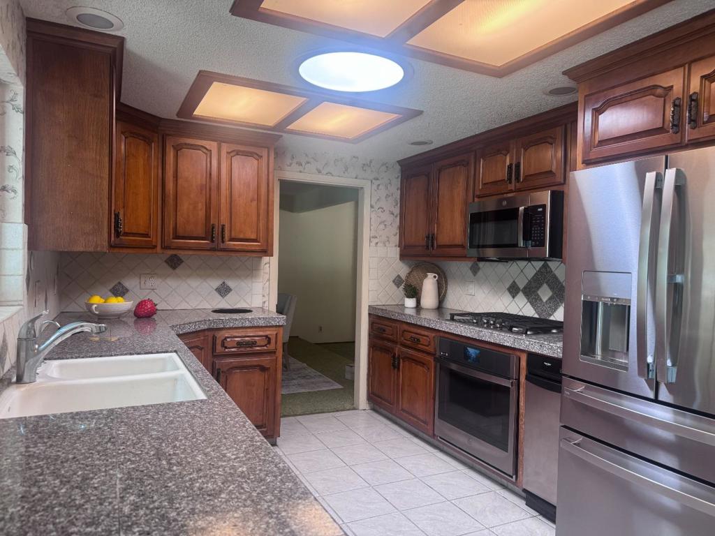 5823 Antigua Drive Property Photo 3