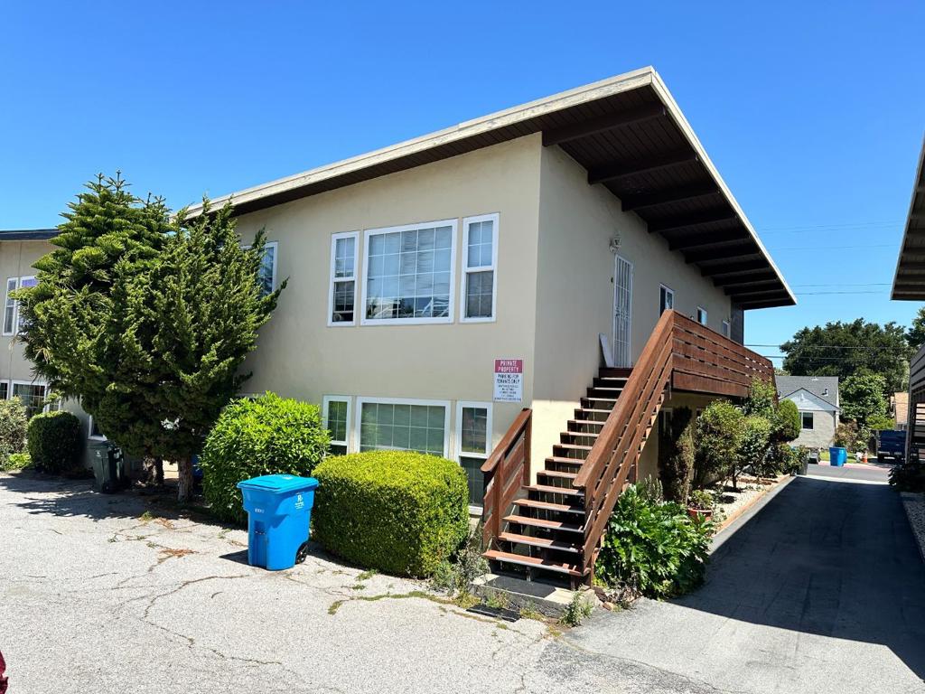1120 Elmer Street Property Photo 4
