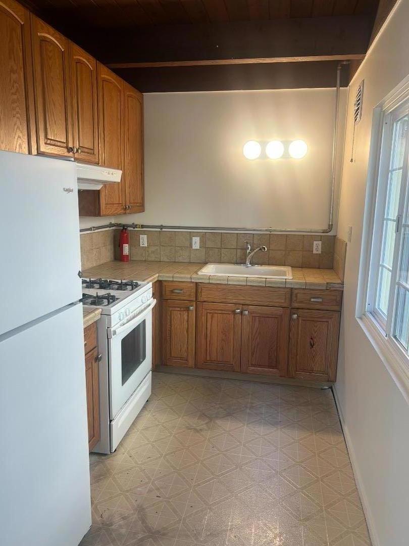 1120 Elmer Street Property Photo 9