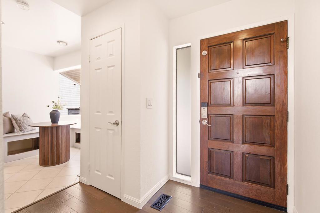 39 Appian Way C Property Photo 4