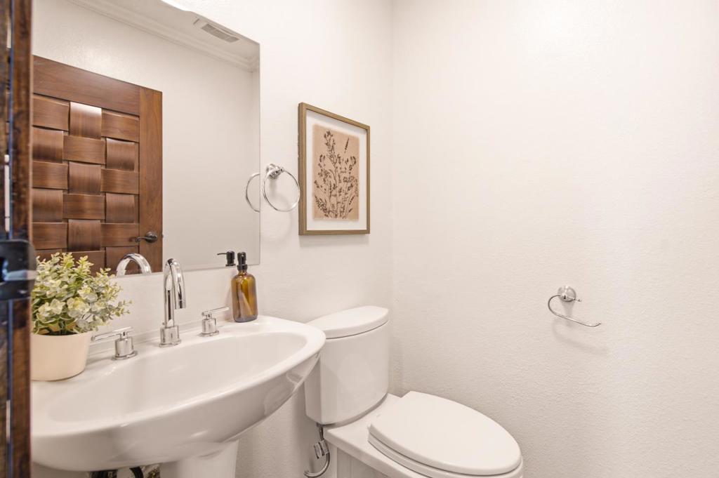 39 Appian Way C Property Photo 14