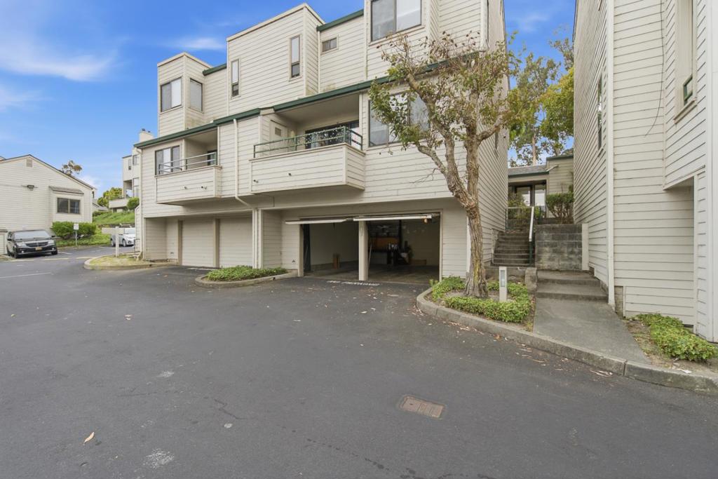 39 Appian Way C Property Photo 40
