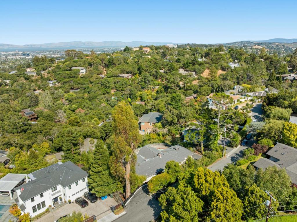 1407 Carlton Road Property Photo 11