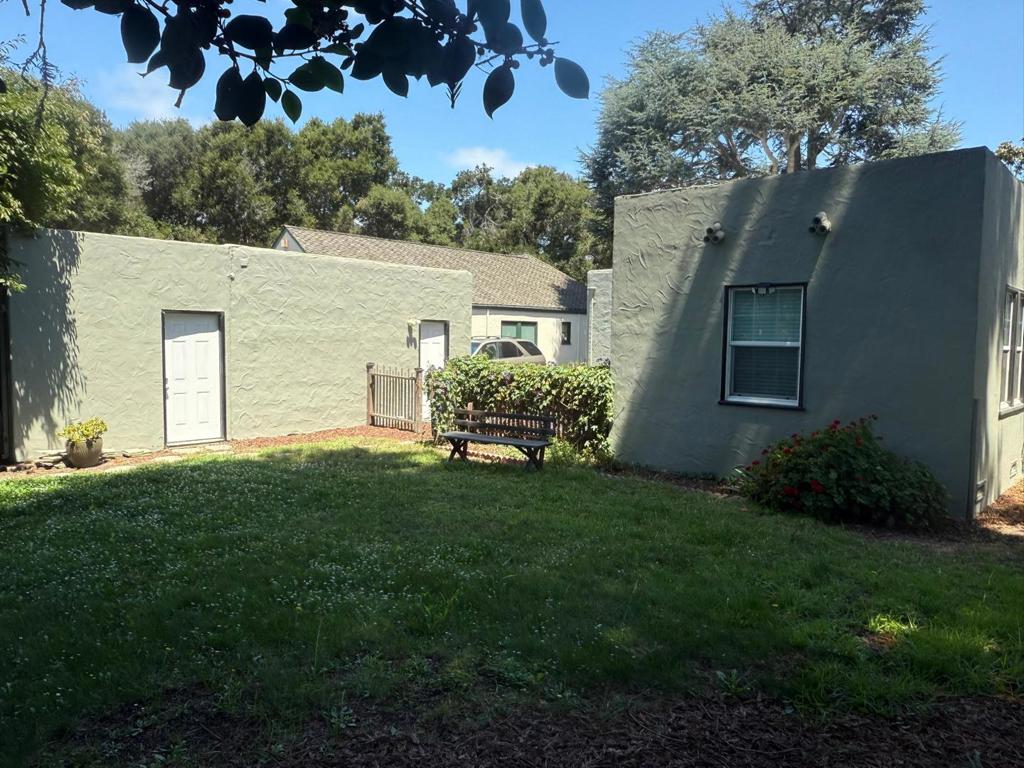 222 Oak Street Property Photo 9
