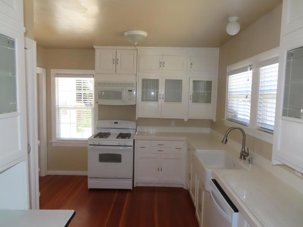 222 Oak Street Property Photo 19