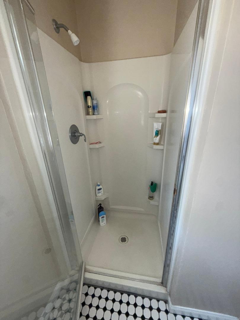 222 Oak Street Property Photo 29