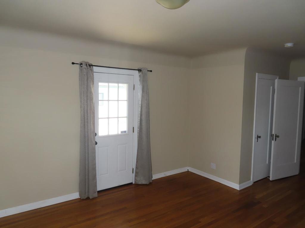 222 Oak Street Property Photo 32