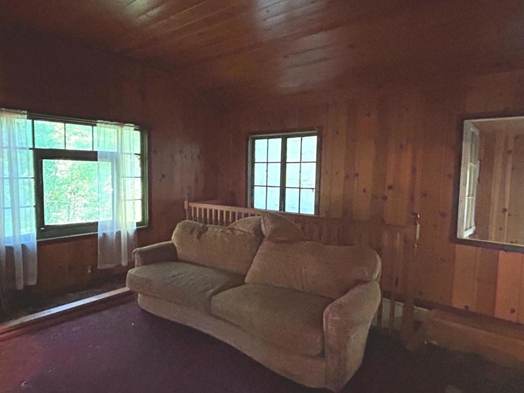 12715 Irwin Way Property Photo 6