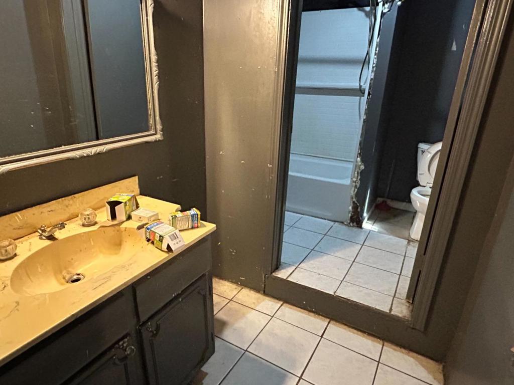 12715 Irwin Way Property Photo 9