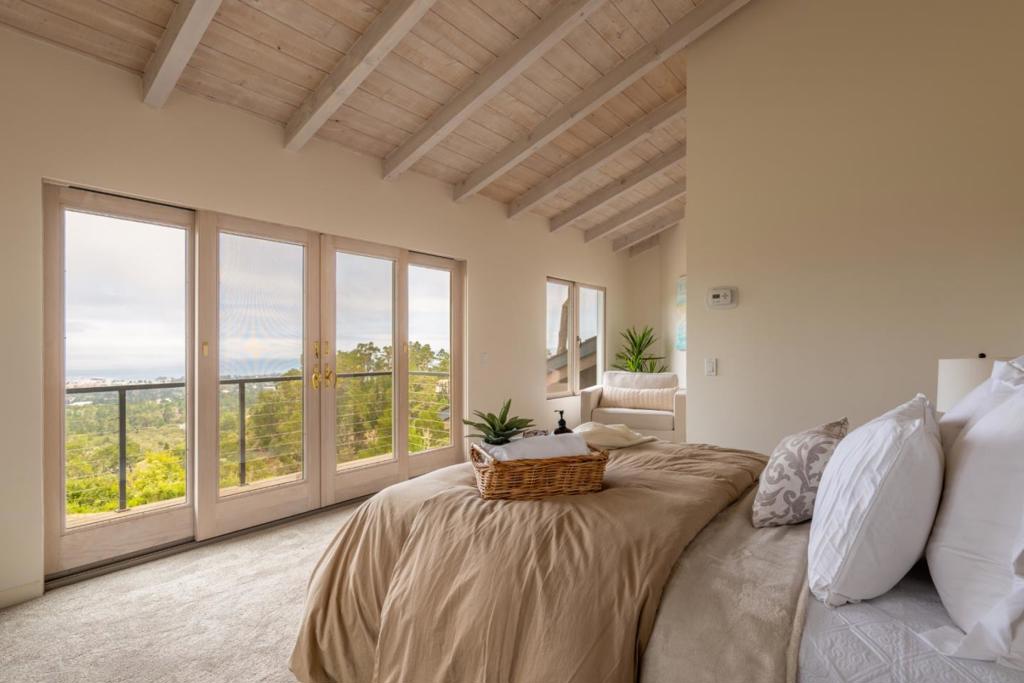 534 Aguajito Road Property Photo 23