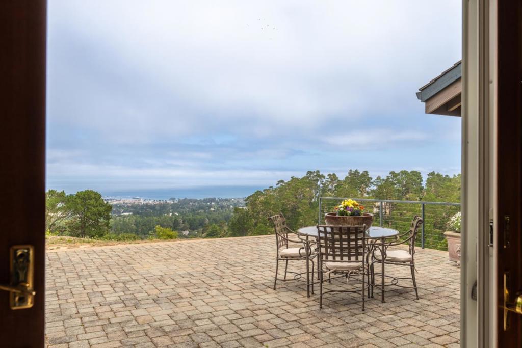 534 Aguajito Road Property Photo 39