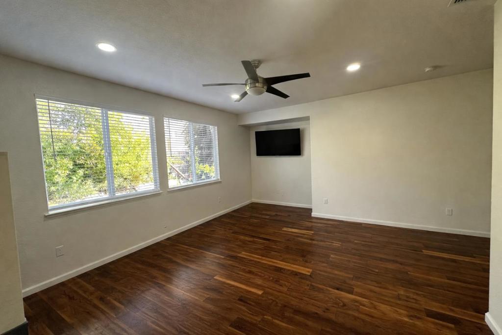 10133 Annie Street Property Photo 22