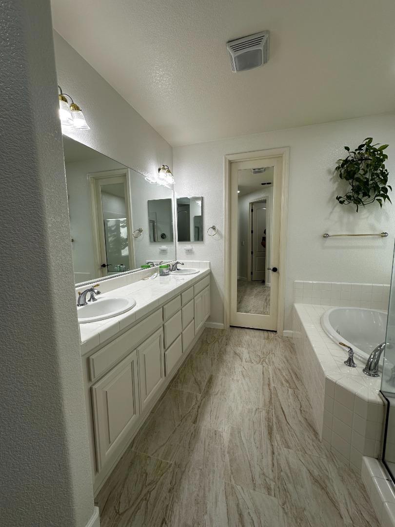 10133 Annie Street Property Photo 27