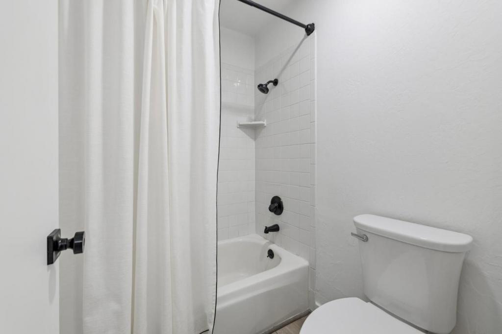 333 Hickey Boulevard 203 Property Photo 13