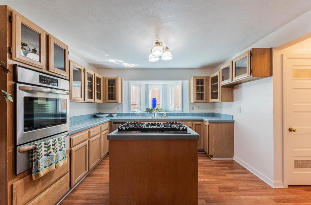 3239 Serra Avenue Property Photo 6
