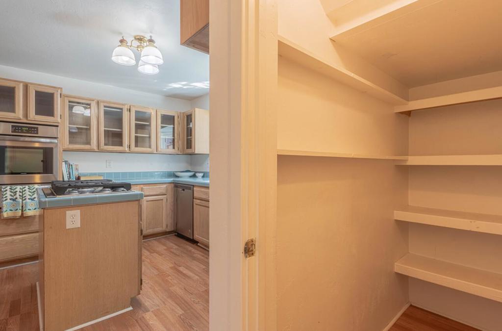 3239 Serra Avenue Property Photo 8