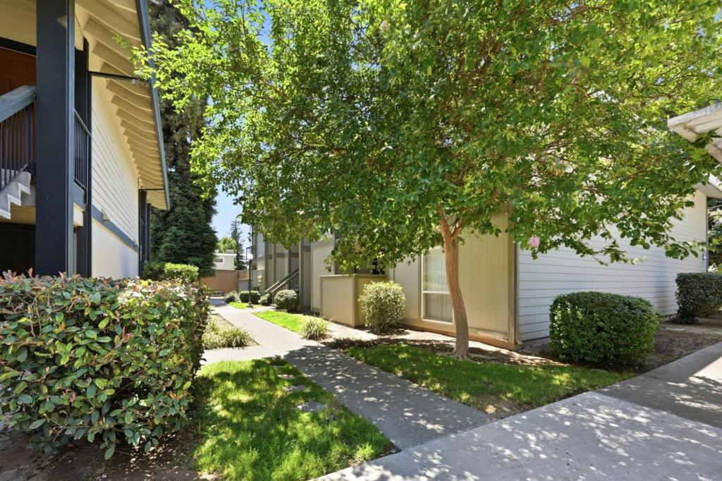 7283 Florin Mall 8 Property Photo 3