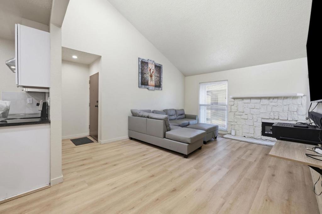 7283 Florin Mall 8 Property Photo 10