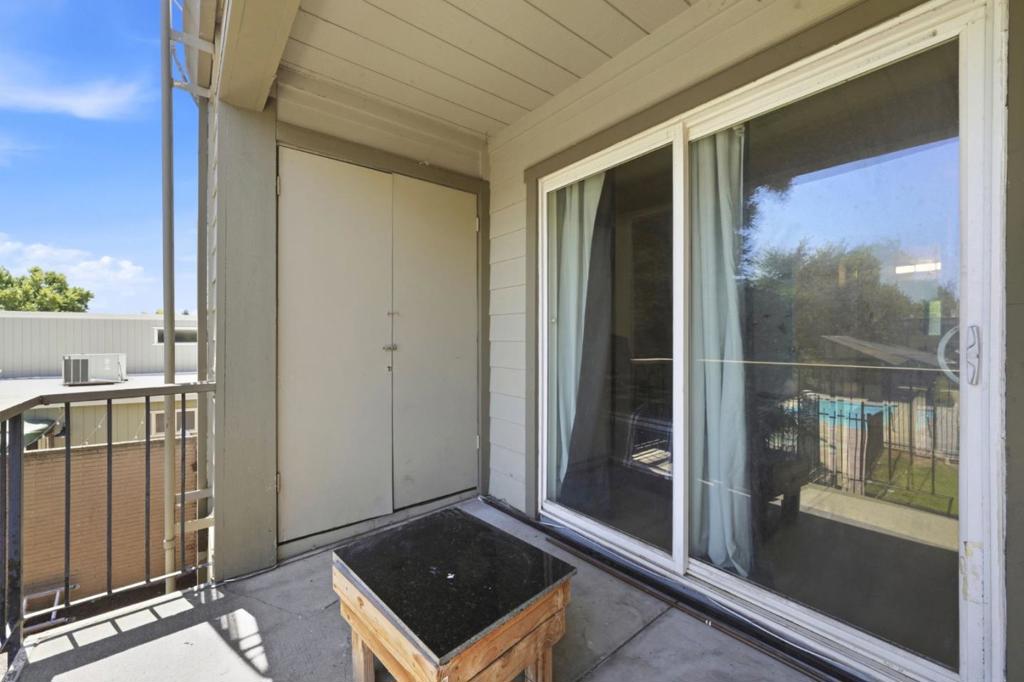 7283 Florin Mall 8 Property Photo 29