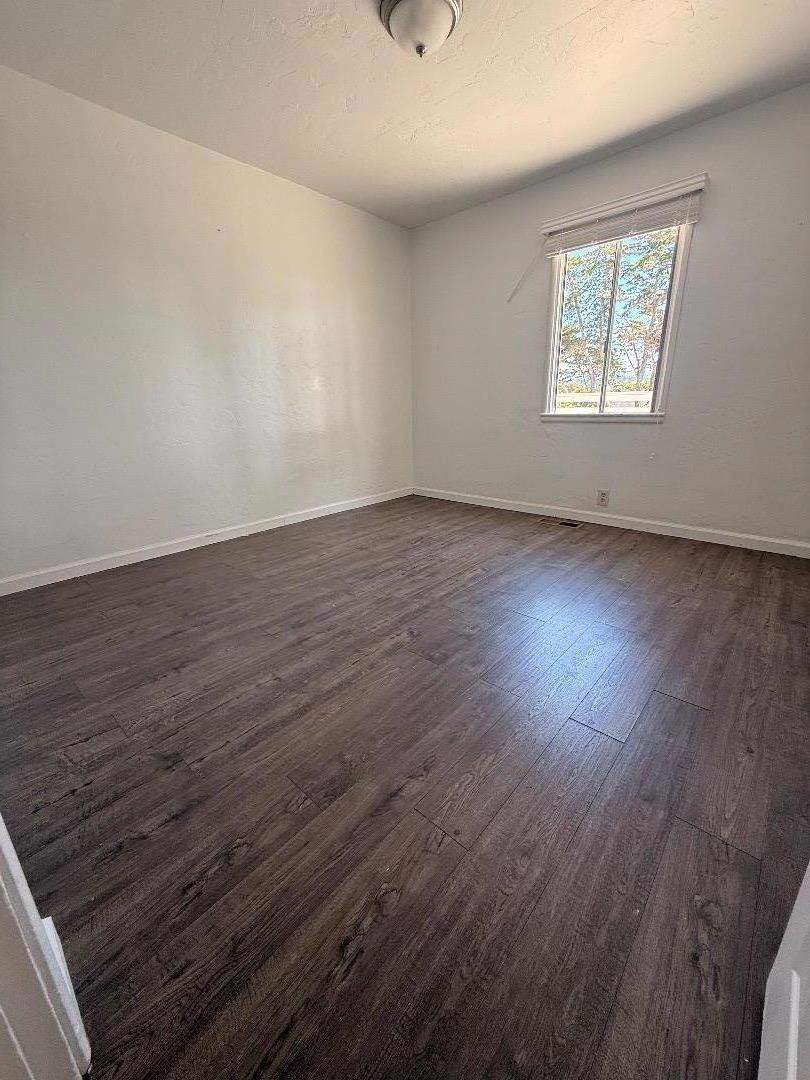 1915 Grandview Street Property Photo 5