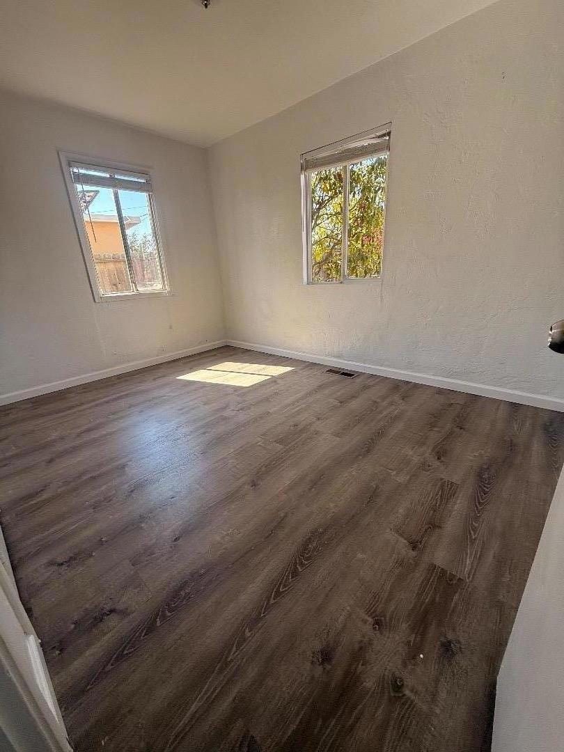1915 Grandview Street Property Photo 9